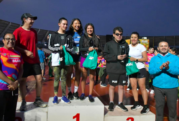 Realiza BUAP carrera nocturna de Enfermería