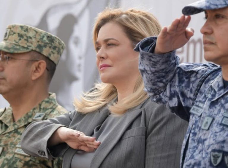 Maru Campos exhibe hipocresía del gobierno morenista: “Se habla mal por por impedir que droga llegue a familias y al otro se le defiende a capa y espada”