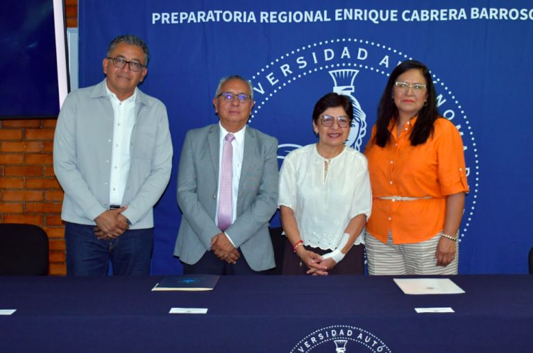 Rectora Lilia Cedillo toma protesta a directora electa de la prepa Regional “Enrique Cabrera Barroso”