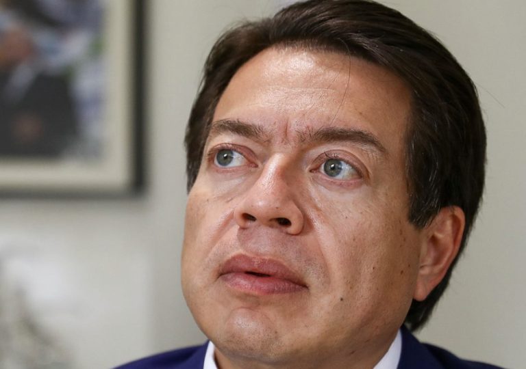 La 4T recorta clases justificando ola de calor y el mundial de fútbol