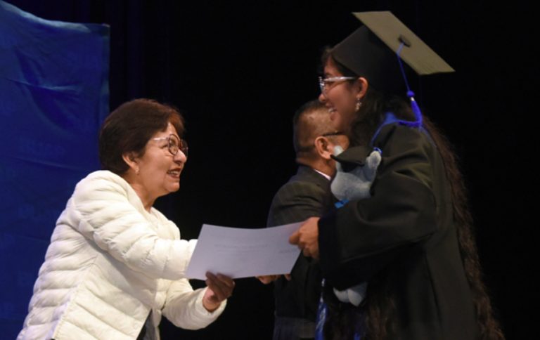 Preside Lilia Cedillo graduación del Bachillerato Internacional 5 de Mayo
