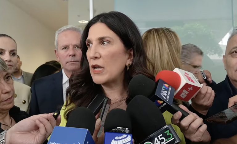 Kenia López advierte riesgos en la renegociación del T-MEC si la 4T sigue cubriendo a narco políticos