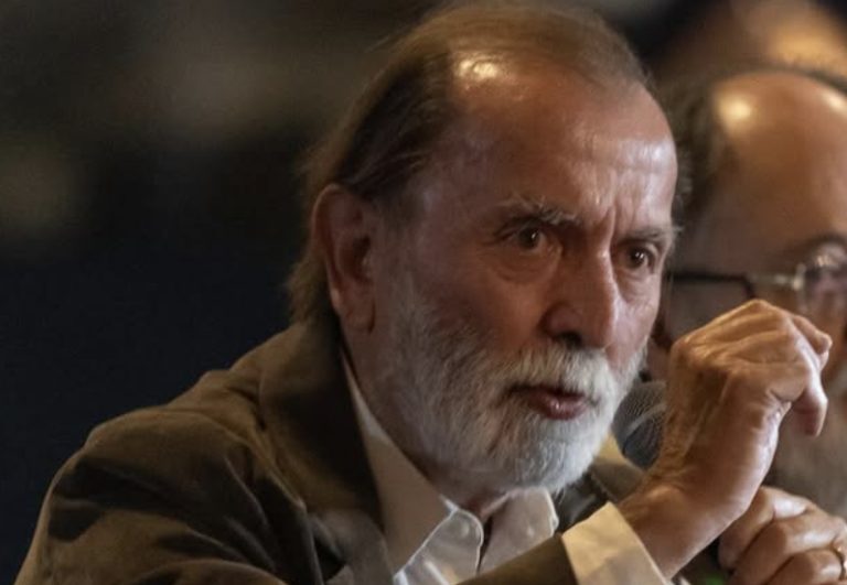 Epigmenio Ibarra amenaza con no soltar a Felipe Calderón “hasta que lo agarren”