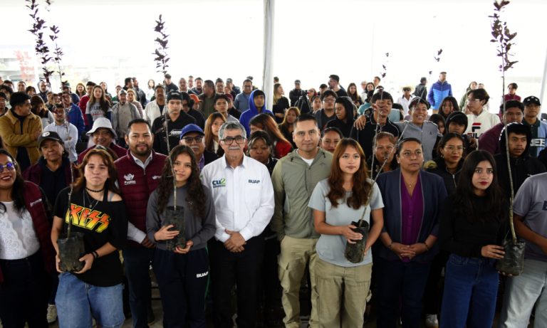 Inicia en CU2 BUAP “Raíces del futuro”