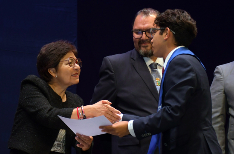 Graduados llevan el sello de la Prepa Zapata: Rectora Lilia Cedillo