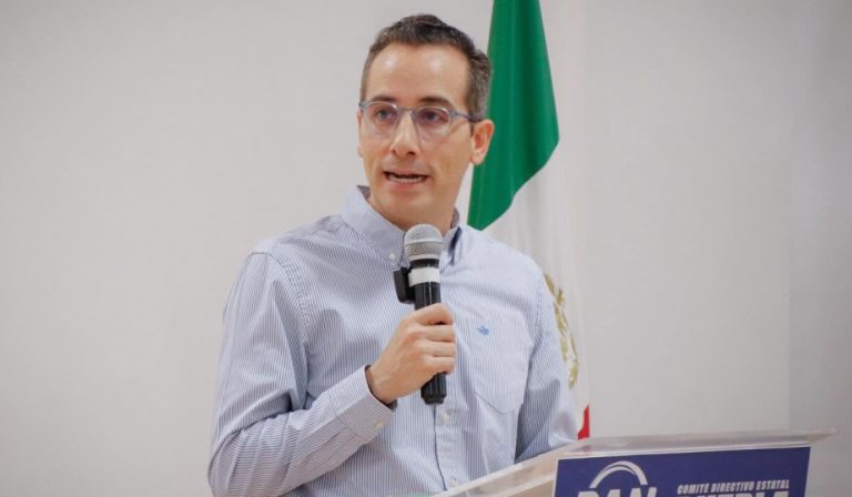 En Acatlán gobierna Cupido: Riestra lanza nuevas críticas contra gobierno morenista de Bárcenas
