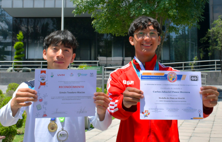 Estudiantes BUAP ganan medallas de plata en Olimpiada Nacional de Química