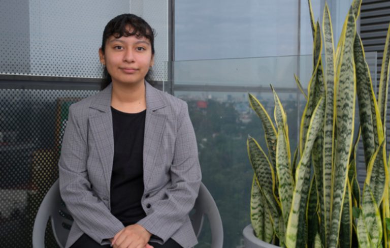 Egresada BUAP gana medalla de oro en la Quinta Olimpiada Mexicana Femenil de Informática