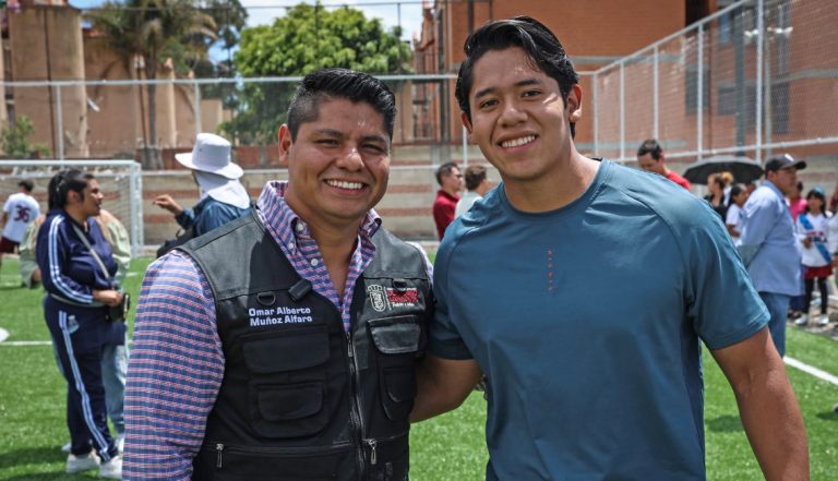 Tras años de abandono anuncian rehabilitación del Deportivo Uranga en Cuautlancingo e inauguran cancha de fútbol