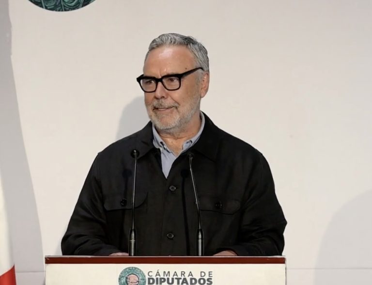 Ramírez Cuéllar critica a ministra del acordeón por ayudar a Samuel García a evitar que se separe del cargo