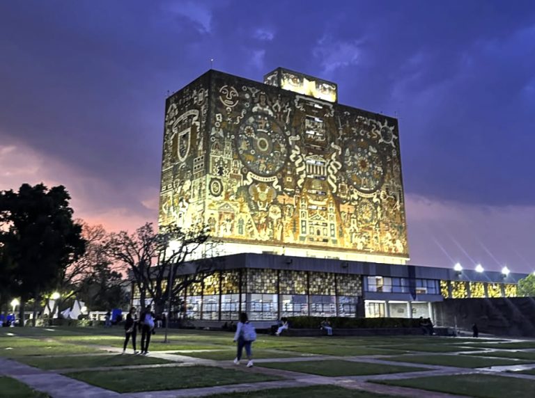 UNAM suspende proceso de inscripciones tras escándalo de exámenes de ingreso; comisión técnica revisará proceso de selección de aspirantes