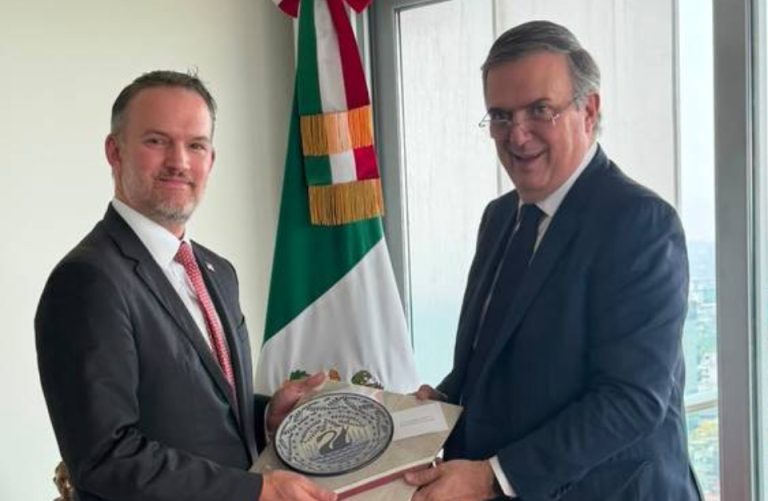 Gobierno de Morena presume ventaja arancelaria con EU pese a imposición del 10% de aranceles a importaciones mexicanas