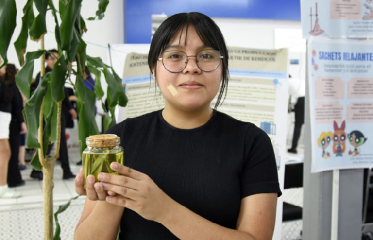 Propone estudiante BUAP aprovechar residuos de agave para crear fibras textiles