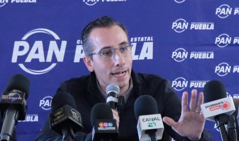 Mario Riestra exhibe a director de Vía Pública de Pepe Chedraui por crisis de ambulantaje