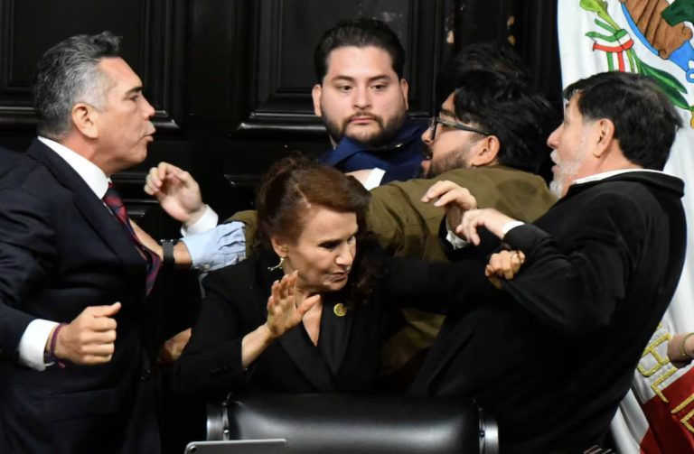 Alito reacciona a la inscripción de Noroña como violentador de mujeres por el caso Grecia Quiroz: “Se siente machito para intimidar a las mujeres”