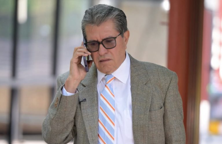 Monreal pide unidad con Sheinbaum para defender a connacionales en EU