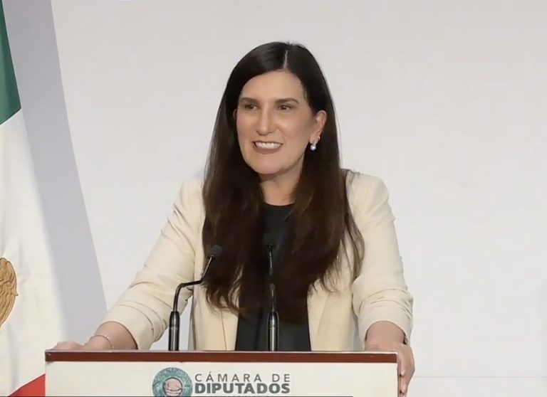 Kenia López invita a que población participe en las discusiones para los lineamientos de “derechos de las audiencias”