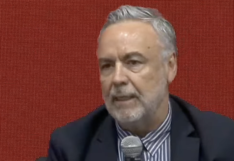 Morena “analiza” iniciativas para ahora si combatir el huachicol fiscal