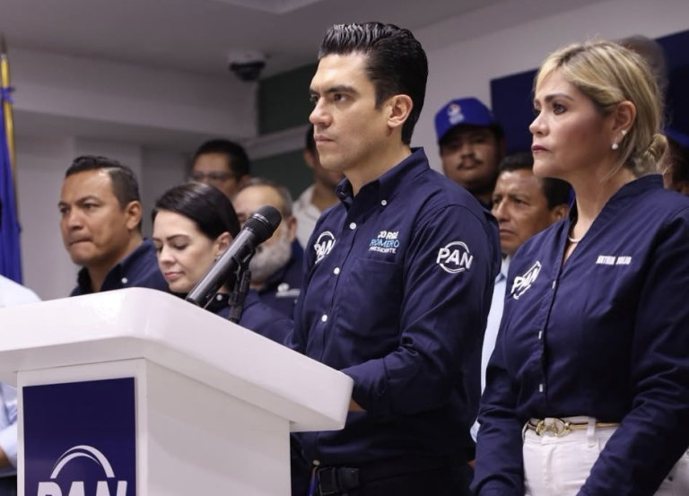 Jorge Romero pide a Sheinbaum dejar de dar motivos para que le hagan memes tras nueva ley que censura críticas contra el régimen