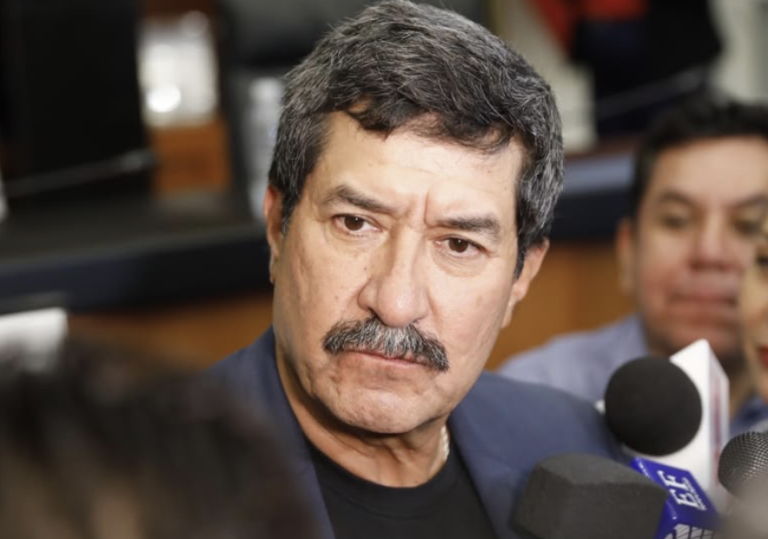 Corral se lanza contra el Maru Campos ahora por brindar fuero al Auditor Superior del Estado de Chihuahua