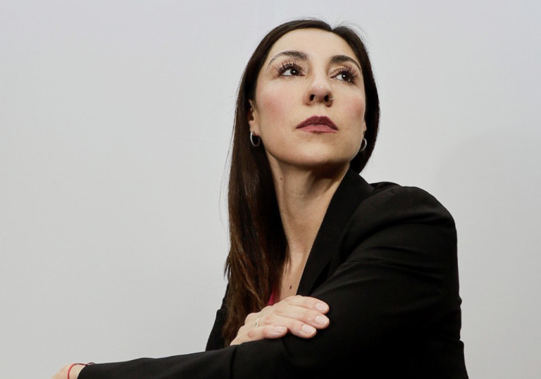 Hermana de Liz Vilchis se anota para buscar la presidencia municipal de Puebla