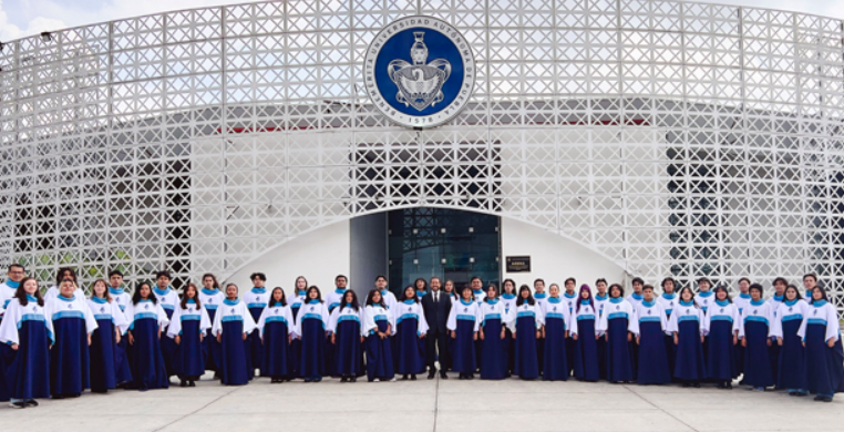 Presente, Coro Universitario Lobos BUAP en el 25 Festival Coral Internacional de Medellín