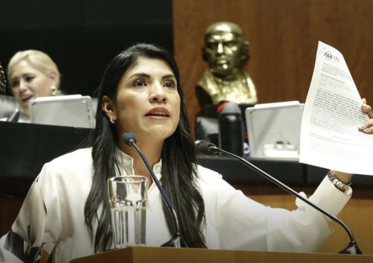 PAN presenta reforma para quitar súper poderes a la presidencia del INE que morena le otorgó y que provocó saqueo de la institución
